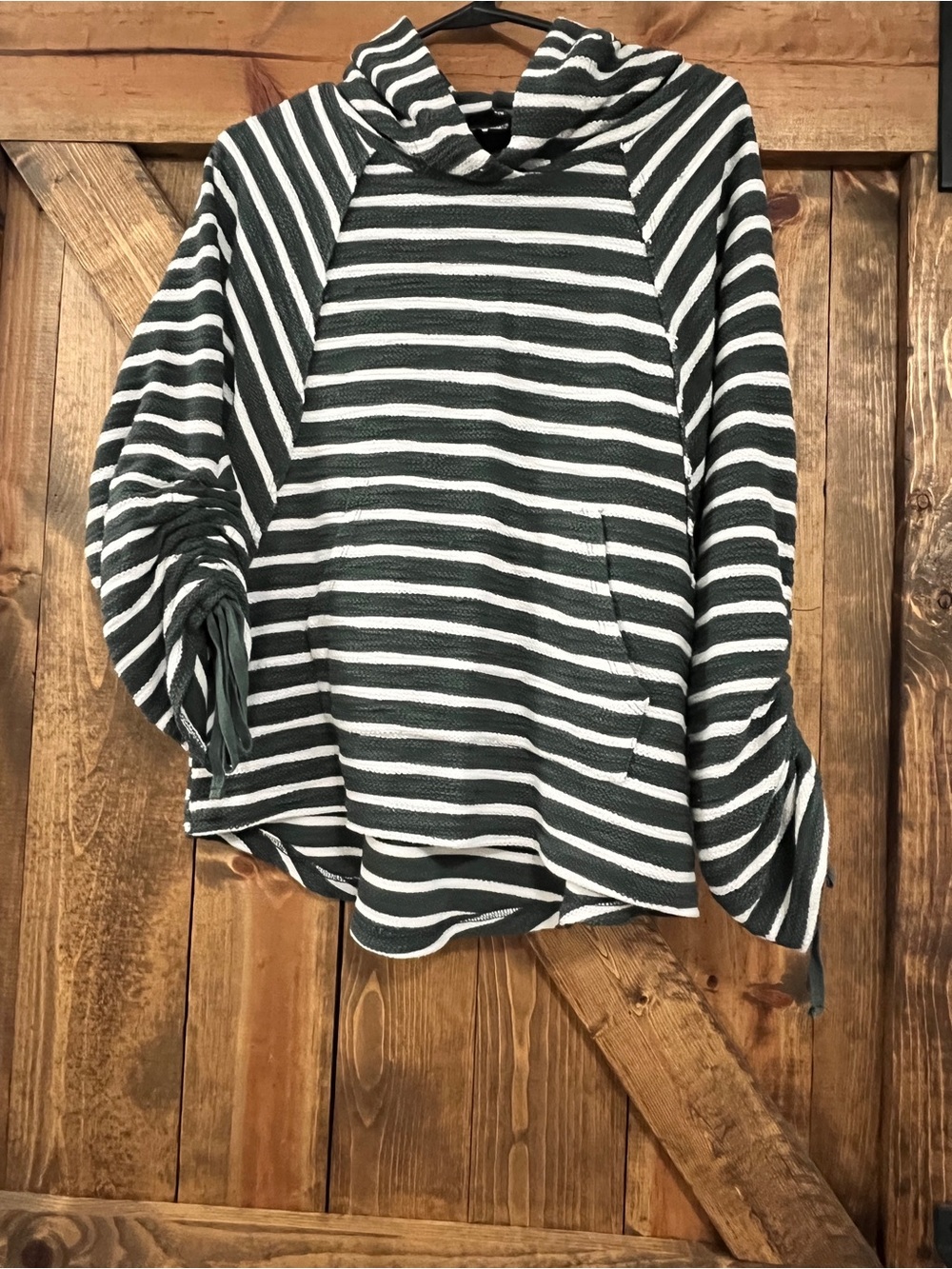 mittoshop Green & White Striped Hooded Pullover